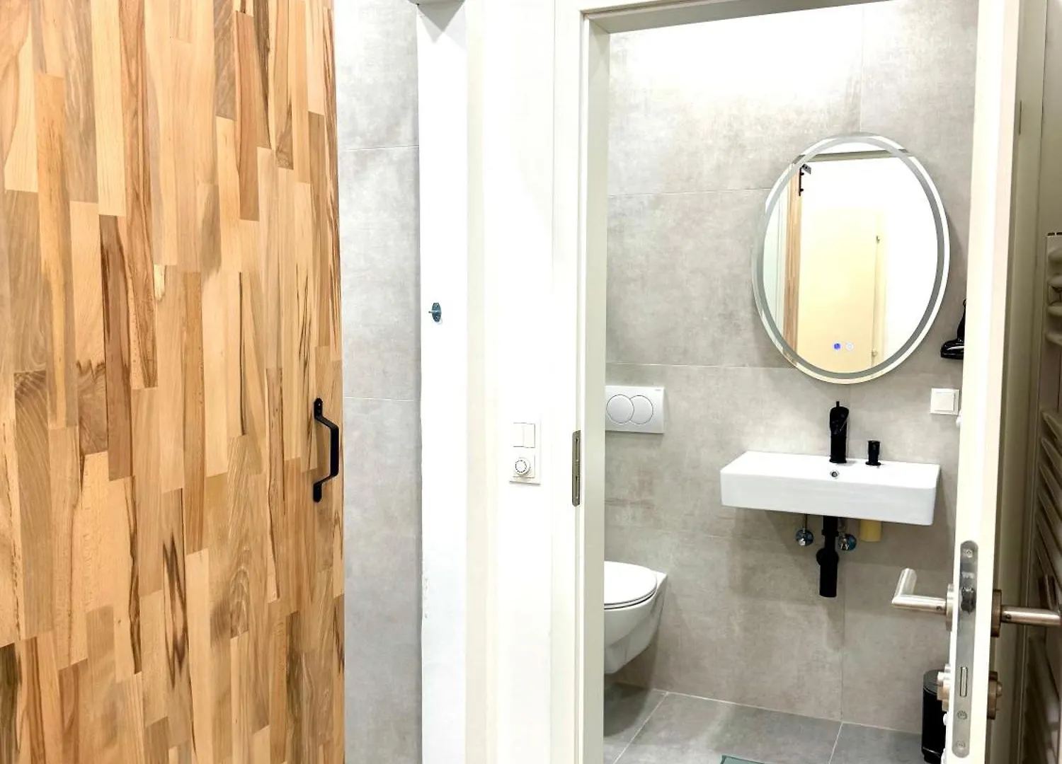 Central Vienna Apartment 140 M2